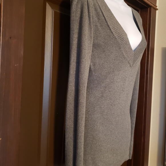 Express deep v-neck sweater, Small - Picture 3 of 4